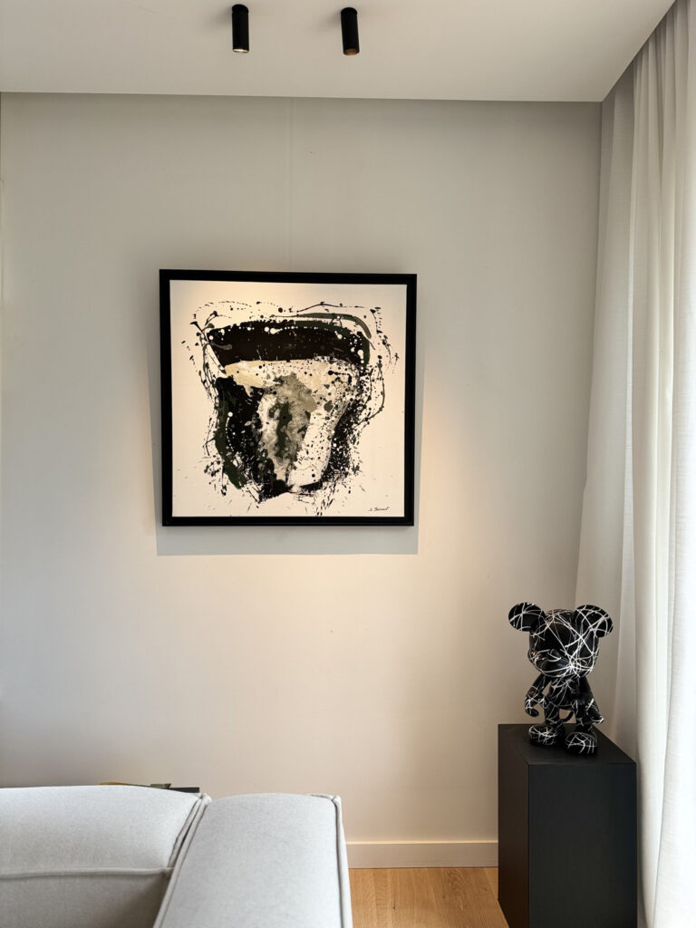 Photo 2 du tableau Charcoal shapes par Stéphanie Bossaert, artiste peintre Lilloise