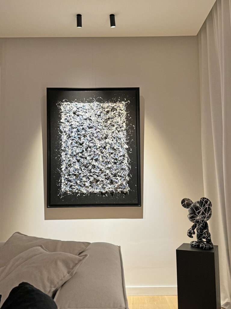 Photo 2 du tableau Black Crispy par Stéphanie Bossaert, artiste peintre Lilloise